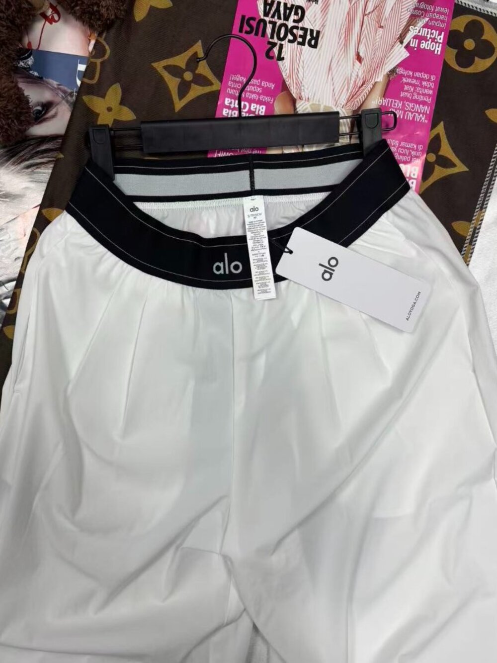 🆕Alo Yoga Suit Up Trouser White Regular Size 📦 Everyday Wear - Picture 4 of 9